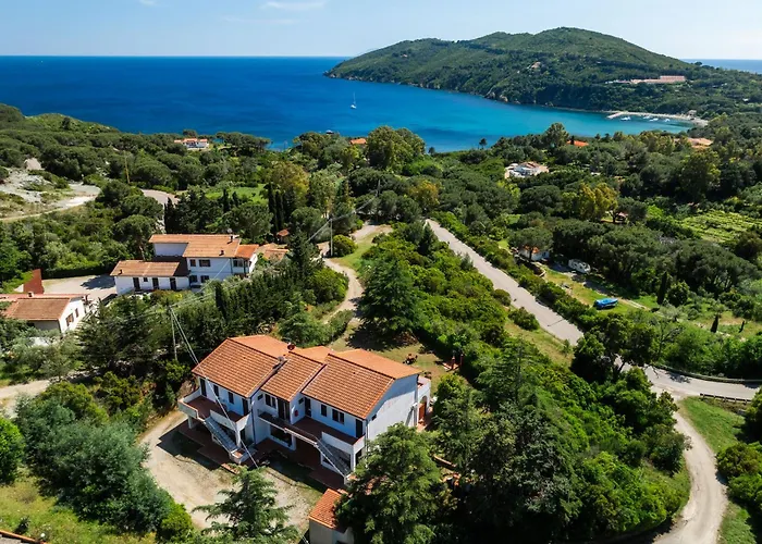 I Due Golfi - Goelba Апартаменты Лакона